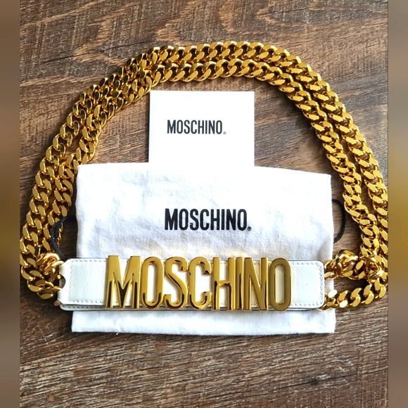 Moschino Accessories - Moschino white leather chain belt.